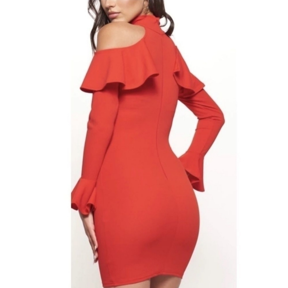 Selfie Leslie Red Cold Shoulder Choker Ruffle Sleeve Dress New With Tag Medium - Picture 2 of 6